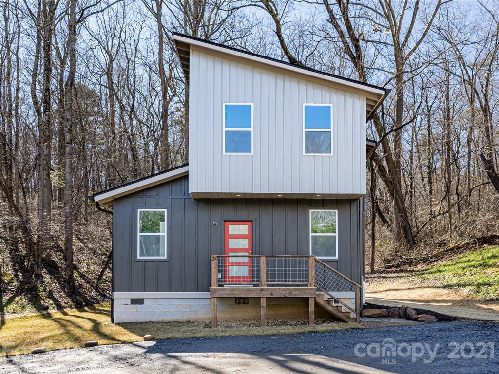 24 Lower Grassy Branch Road Asheville NC 28805