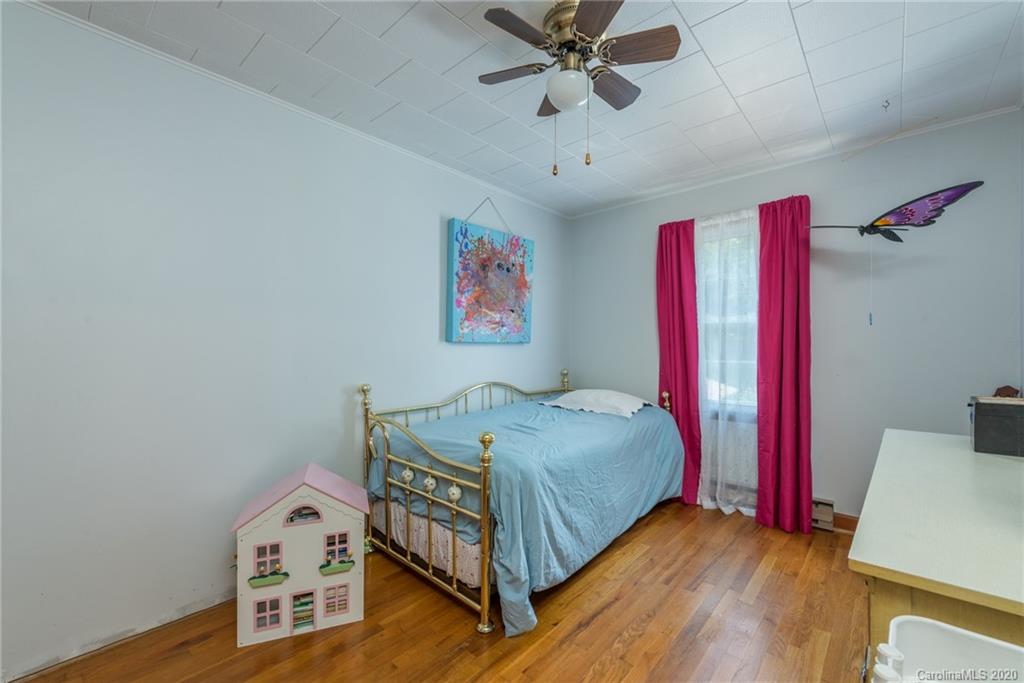 142 Eastwood Avenue Swannanoa NC 28778