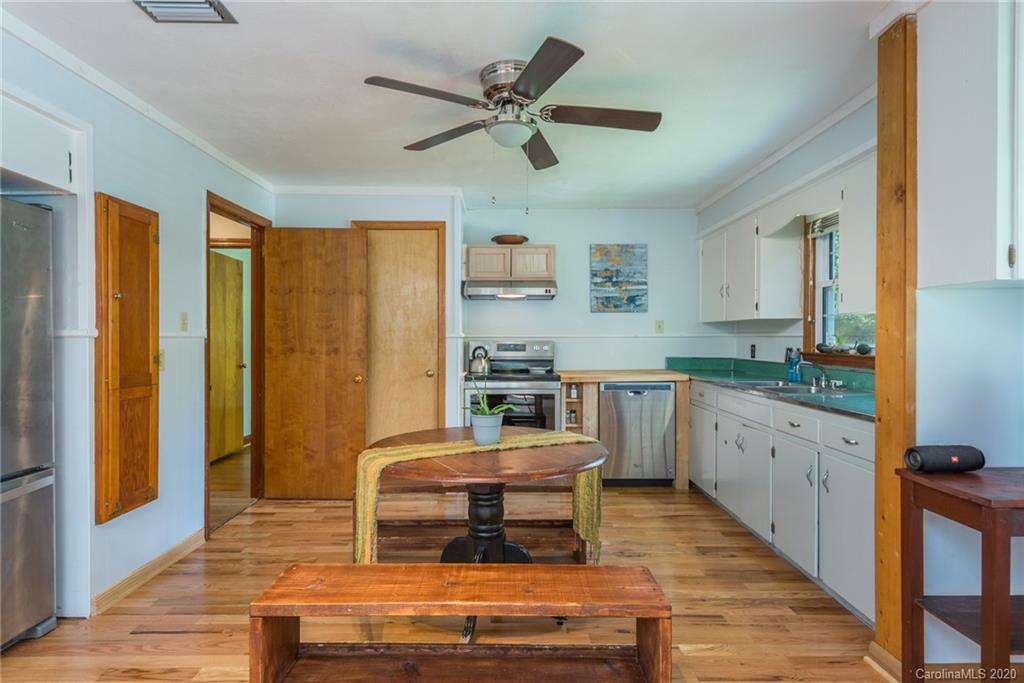 142 Eastwood Avenue Swannanoa NC 28778