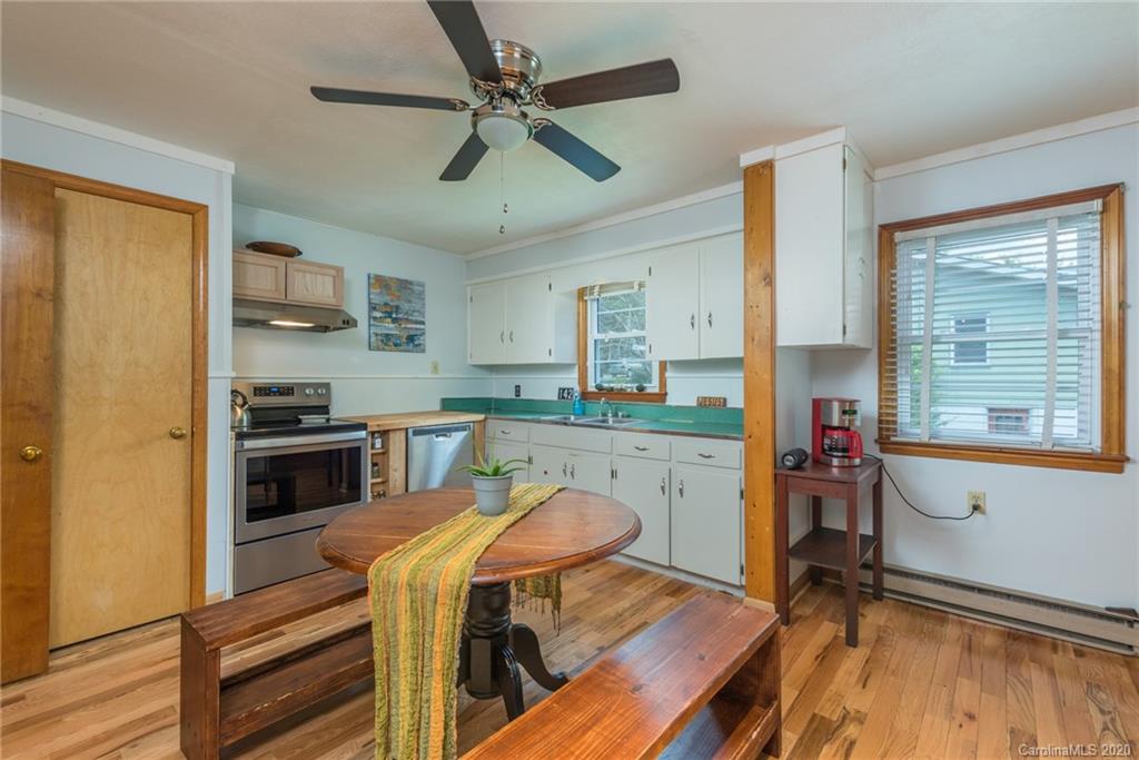 142 Eastwood Avenue Swannanoa NC 28778