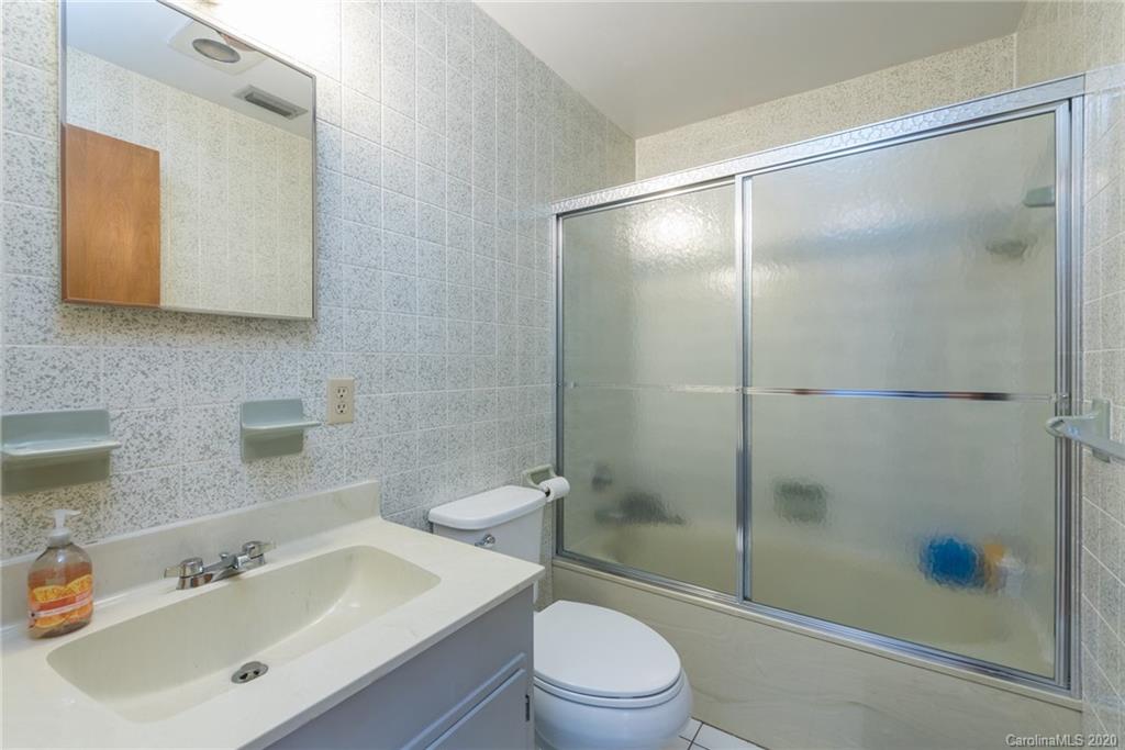 142 Eastwood Avenue Swannanoa NC 28778