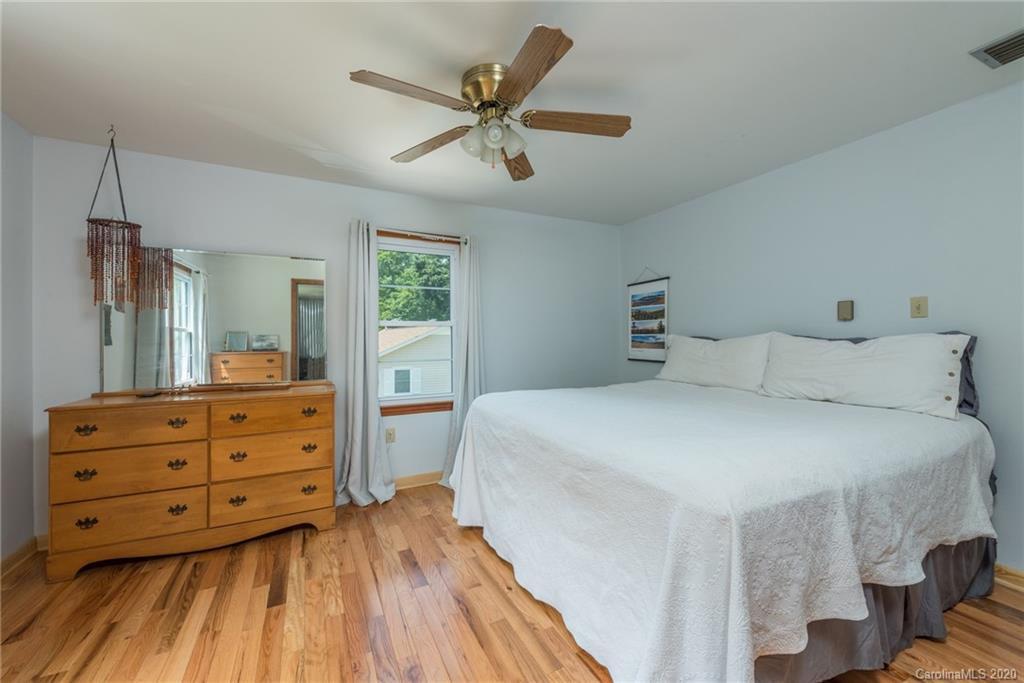 142 Eastwood Avenue Swannanoa NC 28778