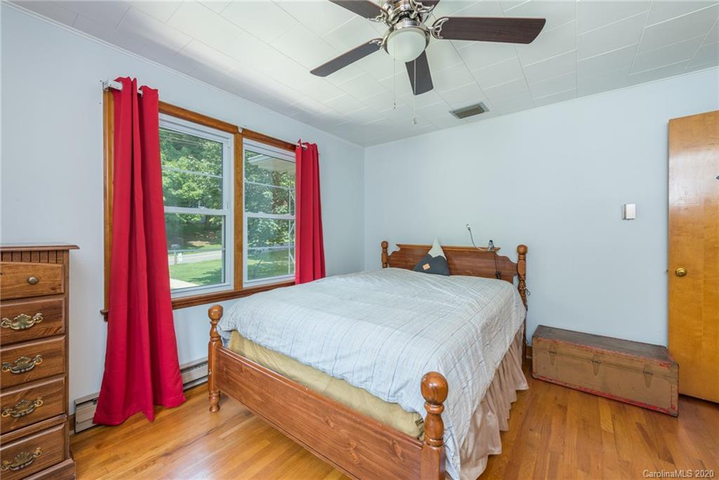 142 Eastwood Avenue Swannanoa NC 28778