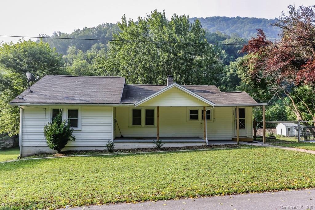 1136 Groundhog Road Canton NC 28716