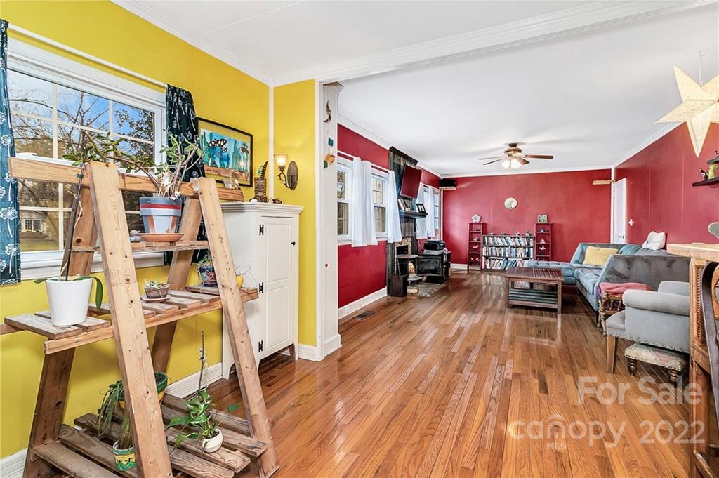 16 Kingwood Place Asheville NC 28804