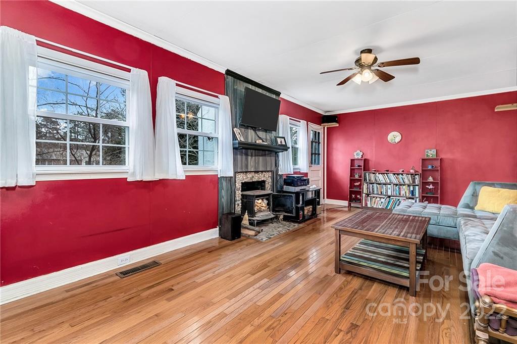 16 Kingwood Place Asheville NC 28804