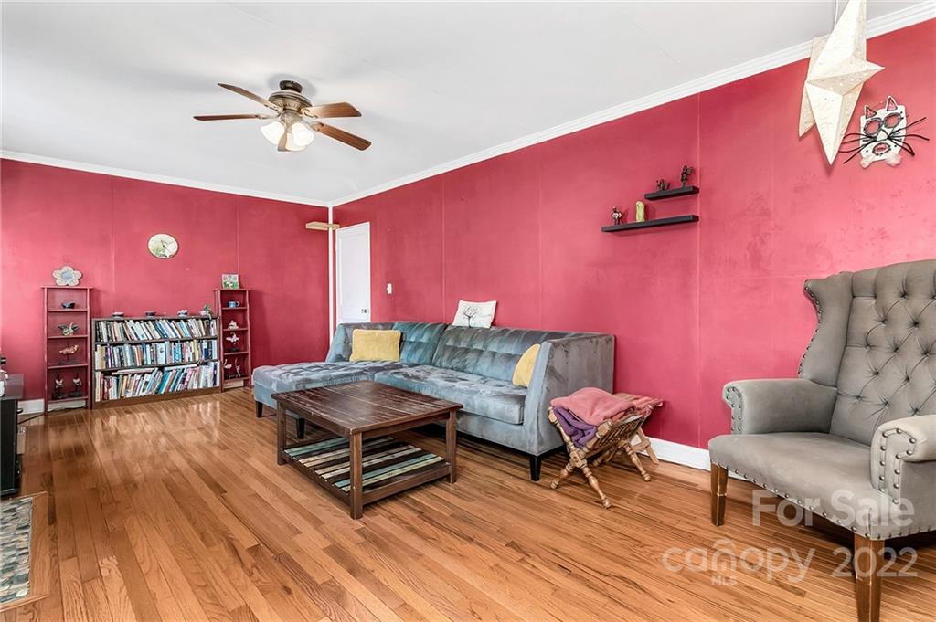 16 Kingwood Place Asheville NC 28804