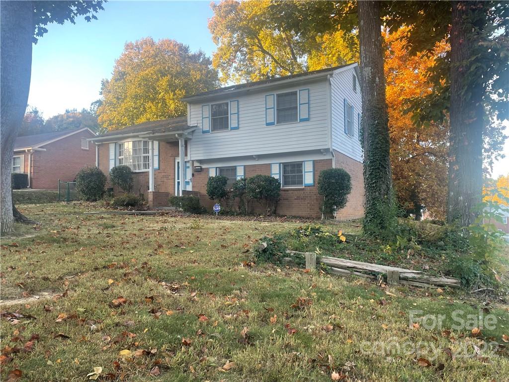 1400 Standish Place Charlotte NC 28216