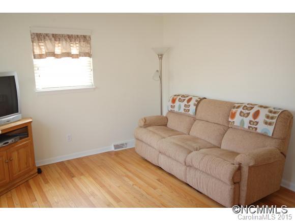504 Deaverview Road Asheville NC 28806