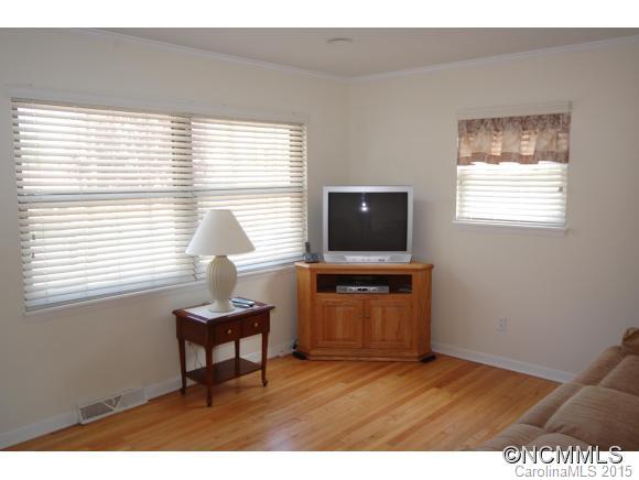 504 Deaverview Road Asheville NC 28806