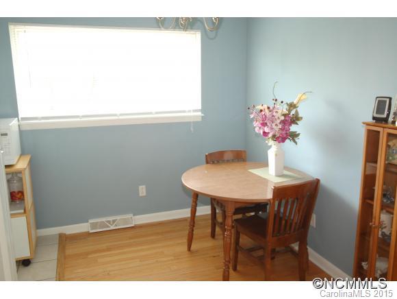 504 Deaverview Road Asheville NC 28806