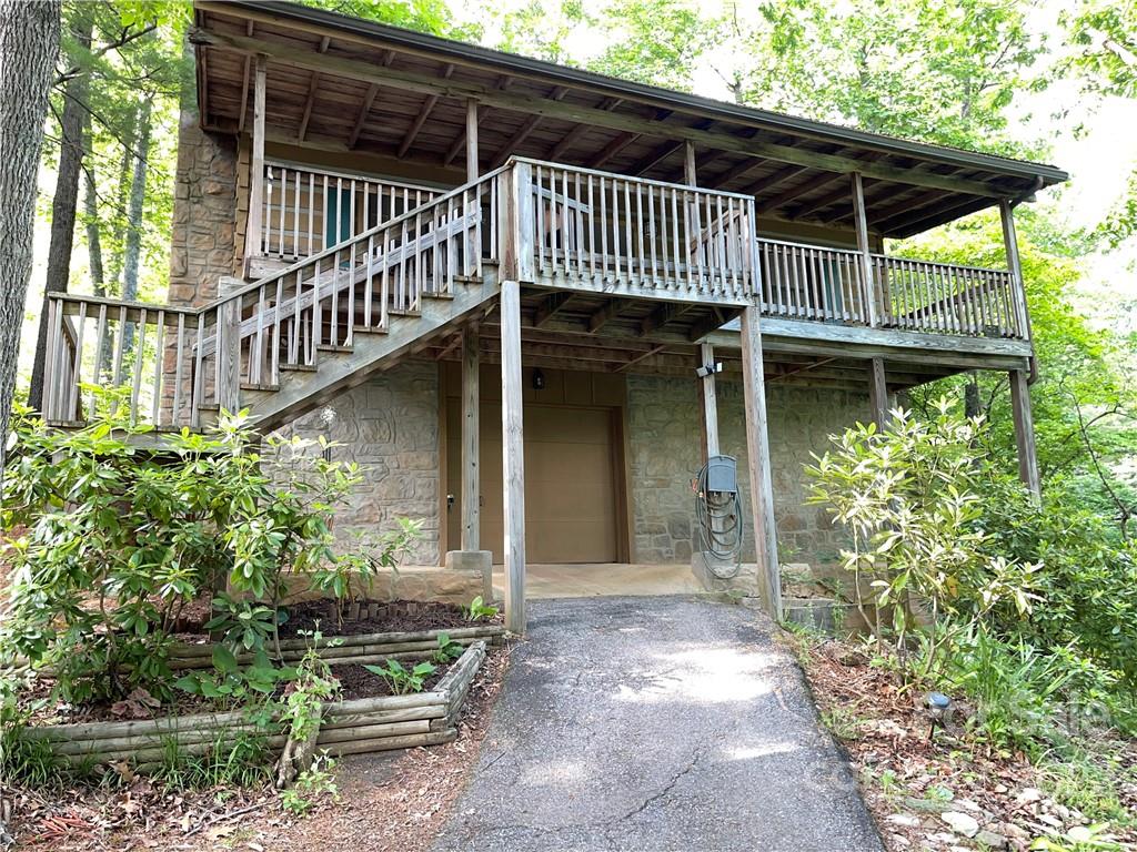 99 Country Cottage Lane Canton NC 28716