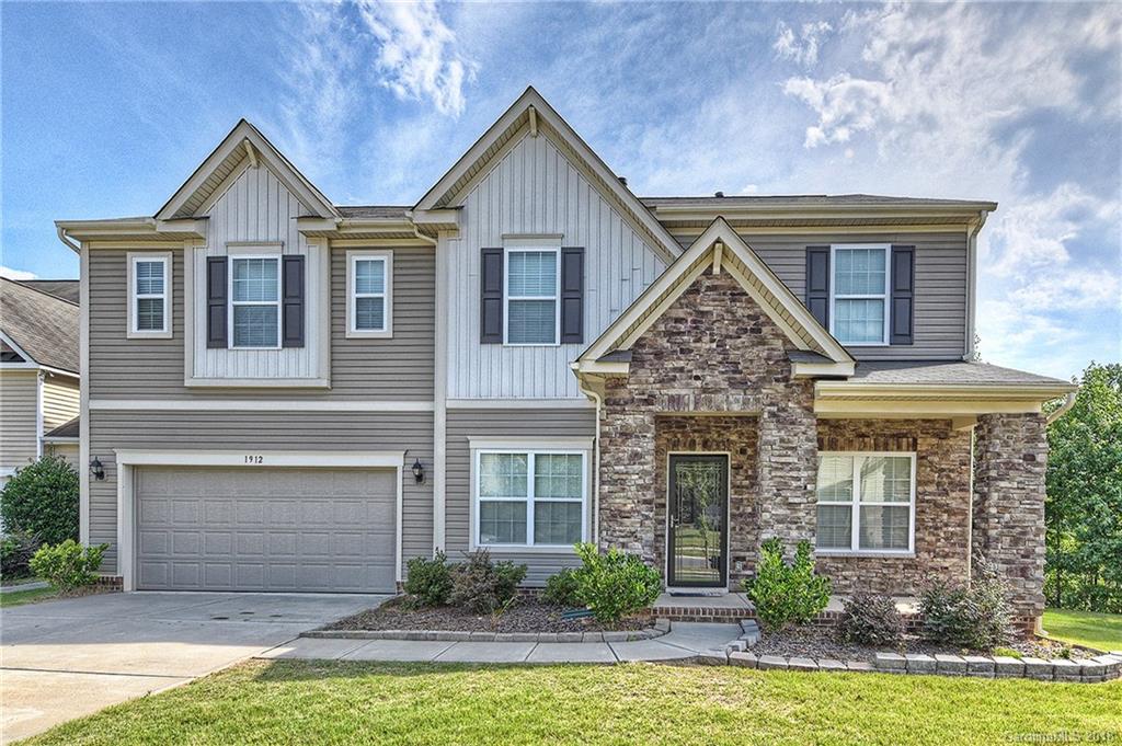 1912 Corriente Court Charlotte NC 28213