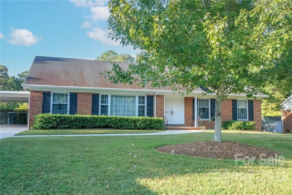1716 Bonnie Lane Charlotte NC 28213