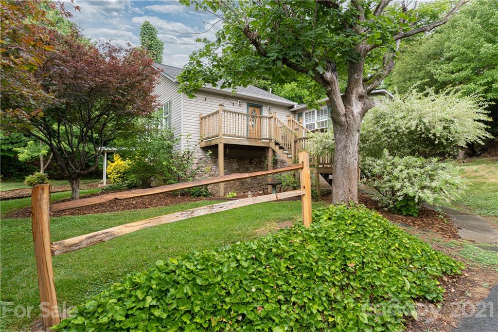 27 Poplar Lane Asheville NC 28804