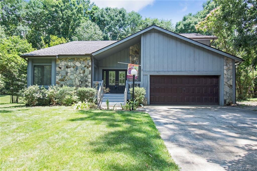 8742 Lorraine Drive Charlotte NC 28270