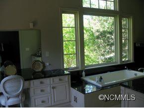 17 Saint Charles Place Asheville NC 28804