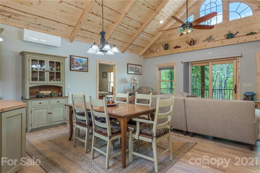 111 Havens Creek Road Black Mountain NC 28711