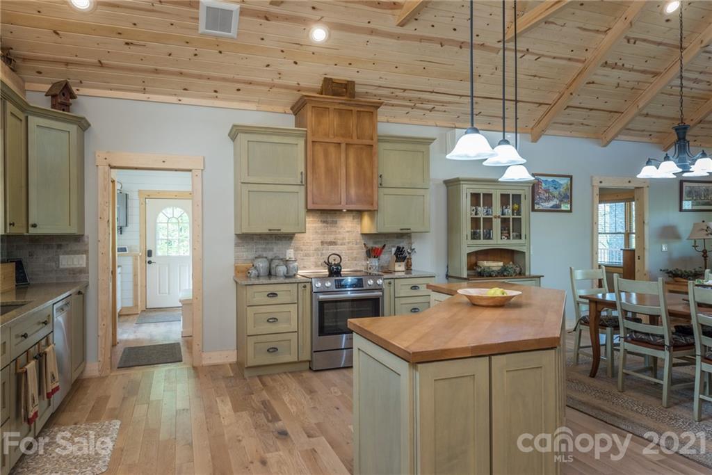 111 Havens Creek Road Black Mountain NC 28711