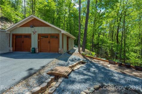 111 Havens Creek Road Black Mountain NC 28711
