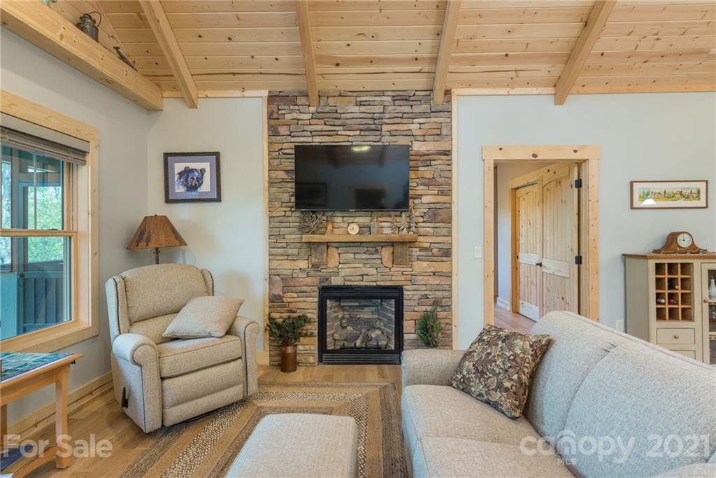 111 Havens Creek Road Black Mountain NC 28711