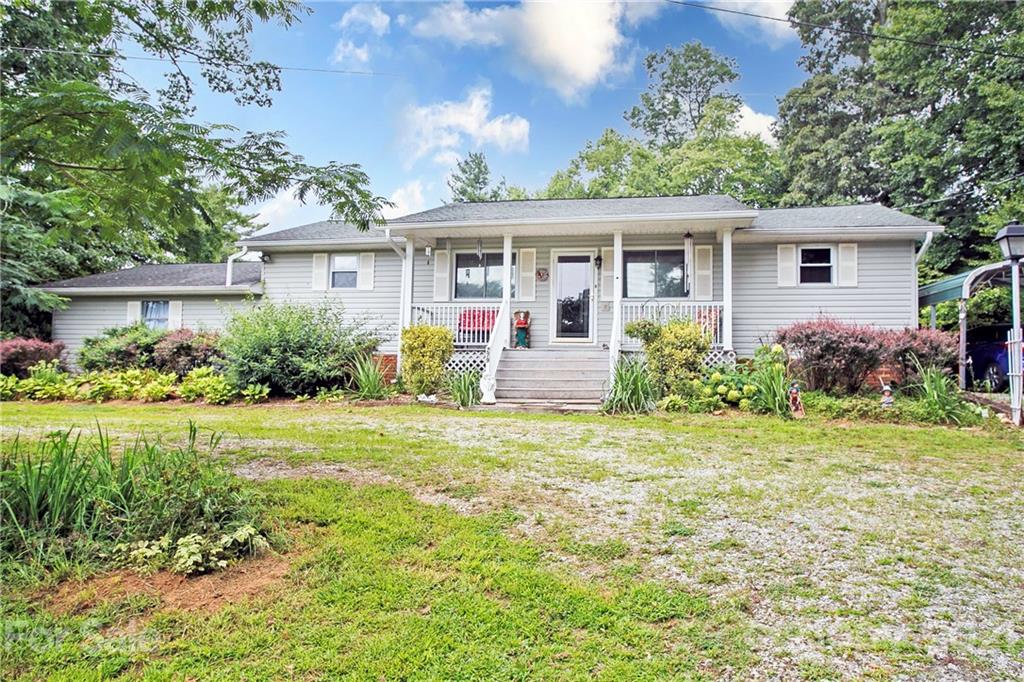 279 Jackson Loop Road Flat Rock NC 28731