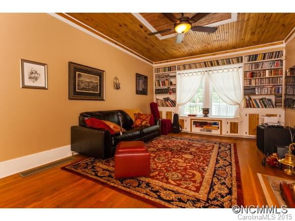 25 Linden Avenue Asheville NC 28801