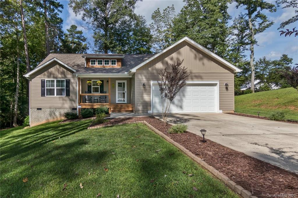 15 Parrot Road Candler NC 28715