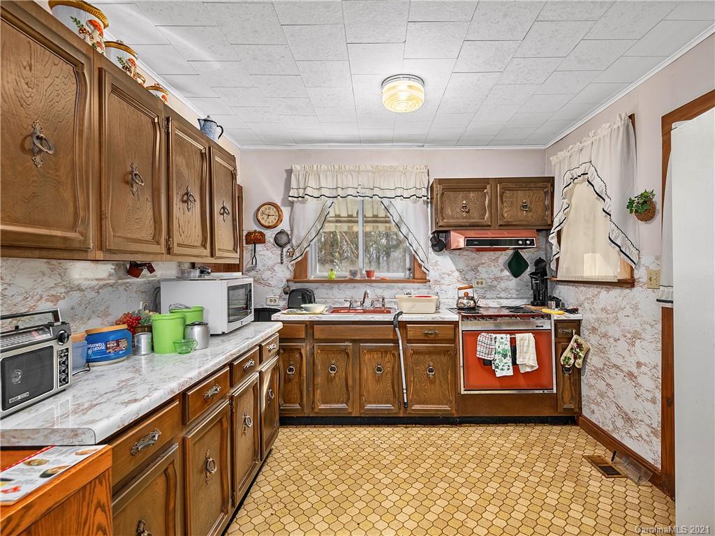 50 Crowell Road Asheville NC 28806