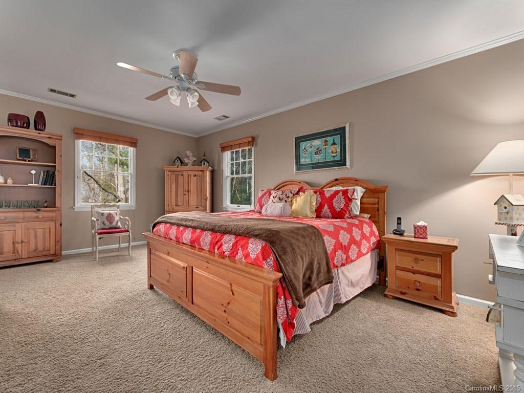 37 Wilderness Road Asheville NC 28804
