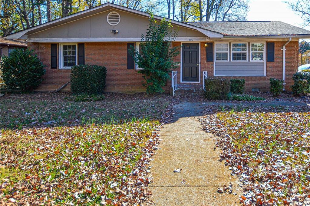 1300 Pondella Drive Charlotte NC 28213