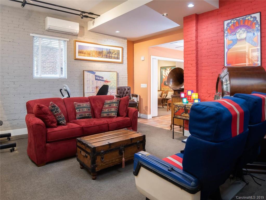 23 Farrwood Avenue Asheville NC 28804