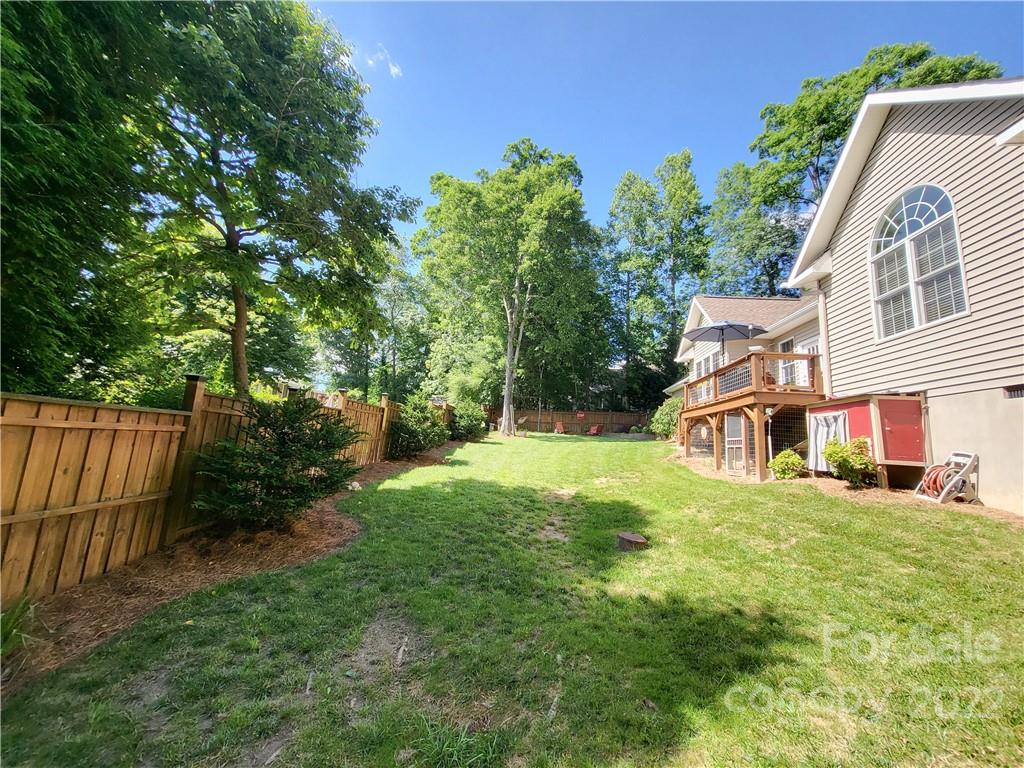 32 Helen Holcombe Way Candler NC 28715