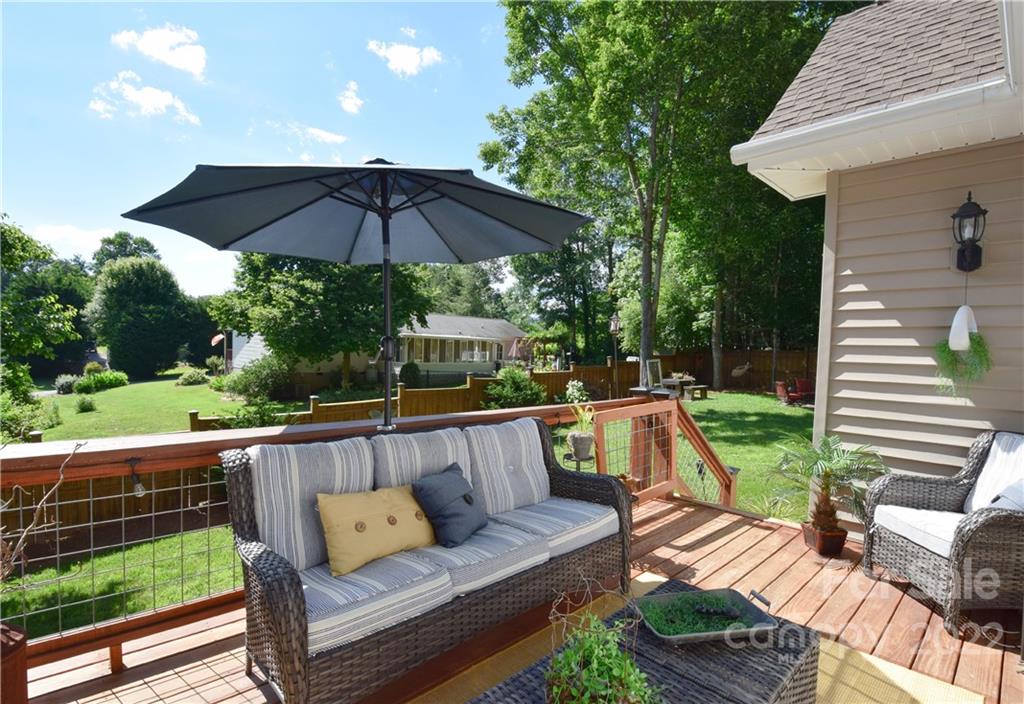 32 Helen Holcombe Way Candler NC 28715