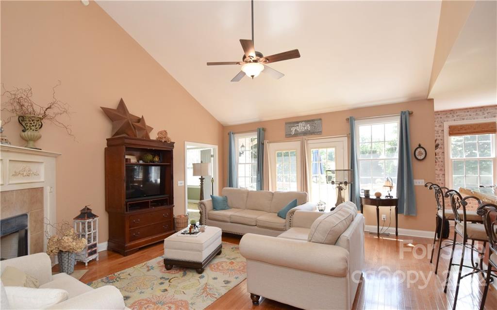 32 Helen Holcombe Way Candler NC 28715