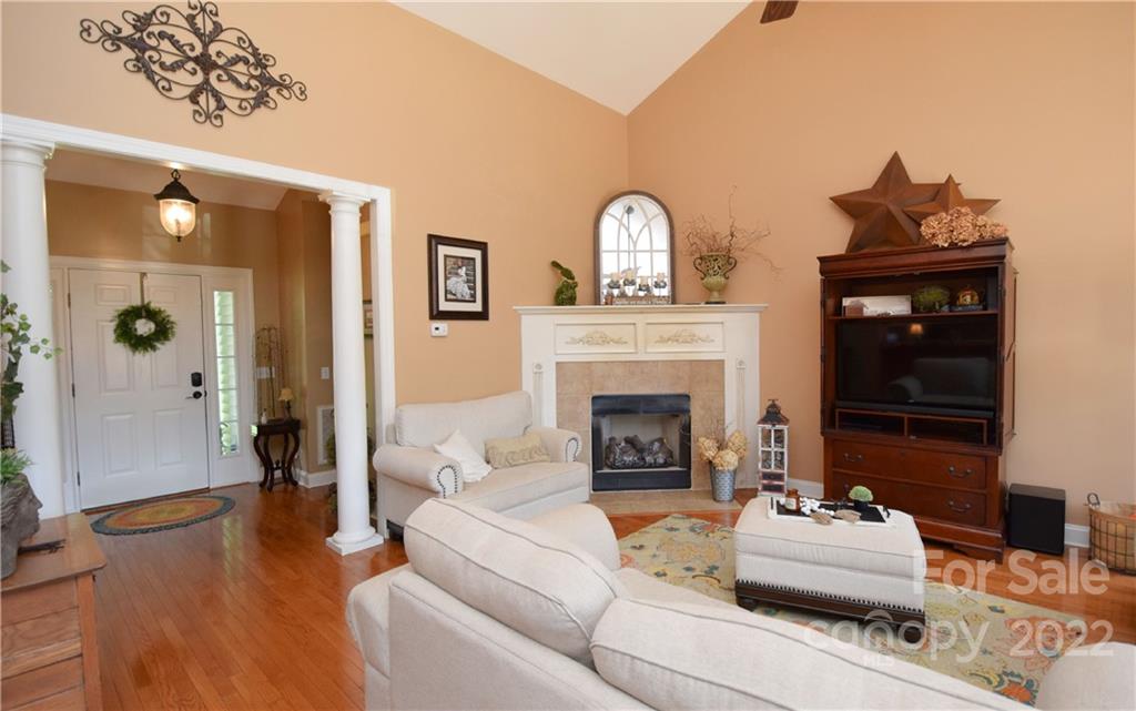 32 Helen Holcombe Way Candler NC 28715