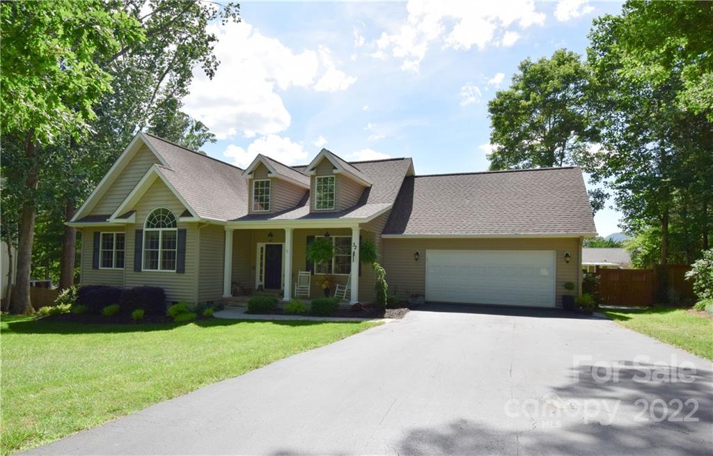 32 Helen Holcombe Way Candler NC 28715