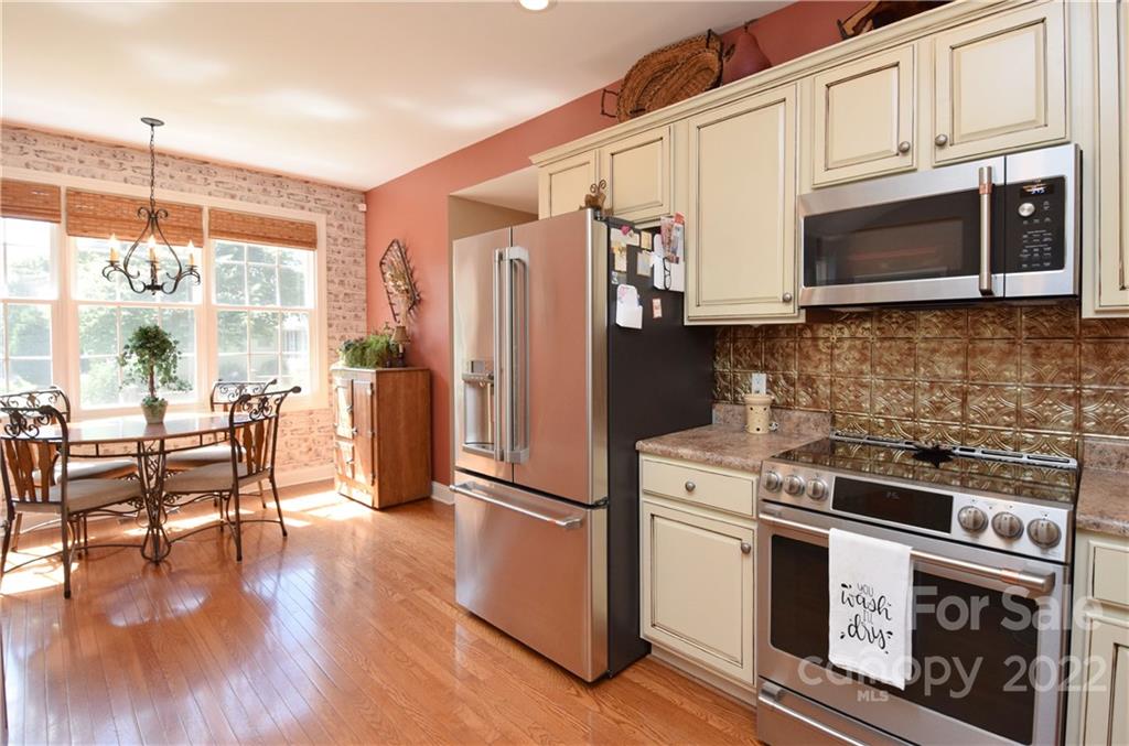 32 Helen Holcombe Way Candler NC 28715