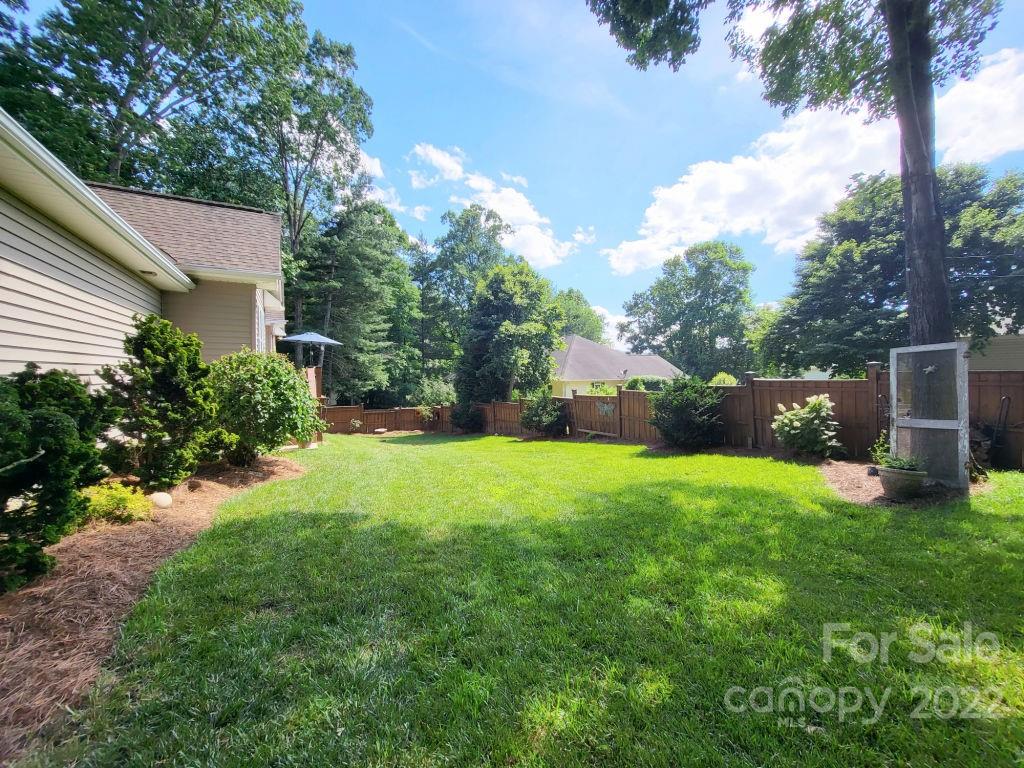 32 Helen Holcombe Way Candler NC 28715