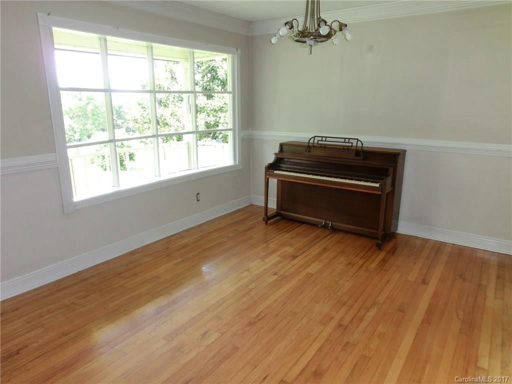 124 Cozy Rose Lane Candler NC 28715