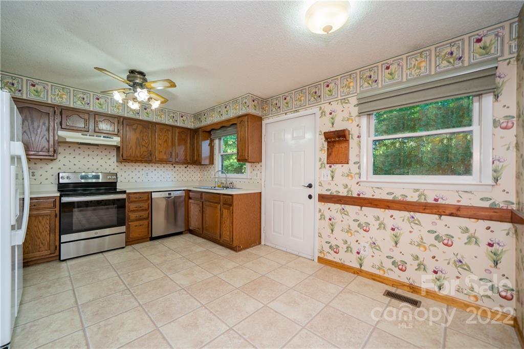 4 Pine Spring Drive Asheville NC 28805