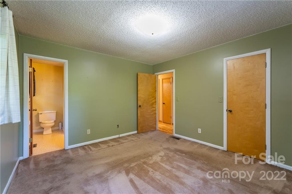 4 Pine Spring Drive Asheville NC 28805