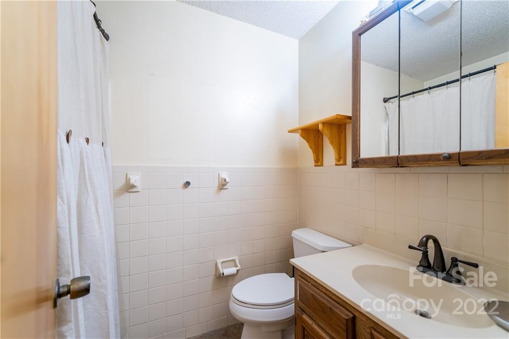 4 Pine Spring Drive Asheville NC 28805