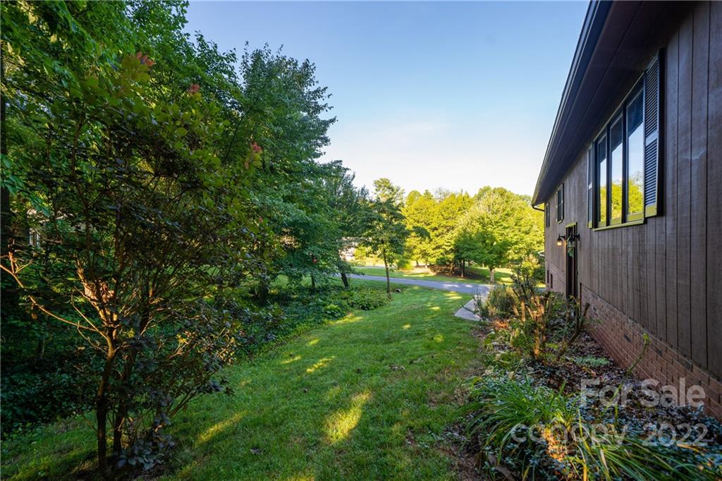 4 Pine Spring Drive Asheville NC 28805