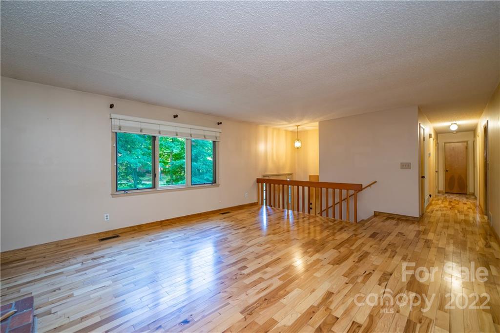 4 Pine Spring Drive Asheville NC 28805