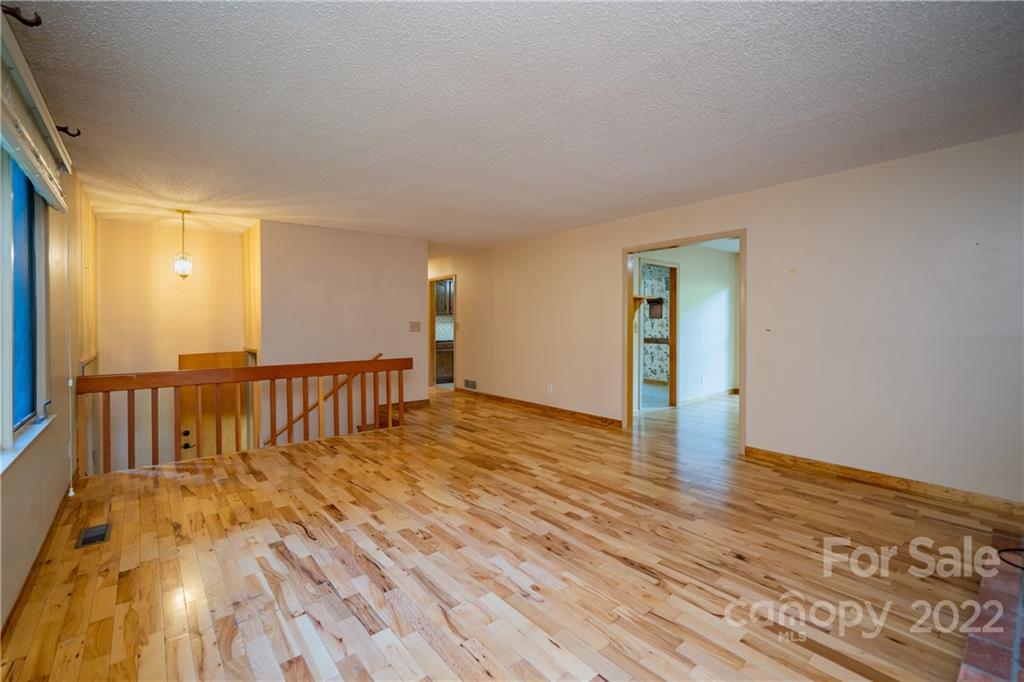 4 Pine Spring Drive Asheville NC 28805