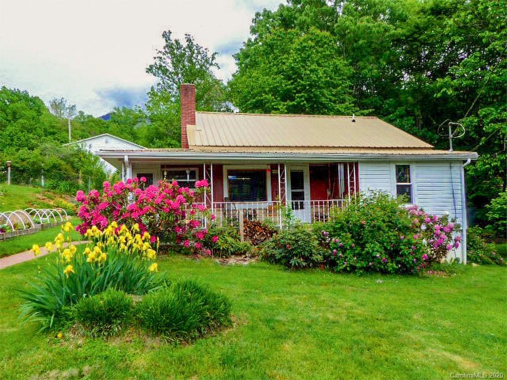 402 Pine Root Branch Road Bakersville NC 28705