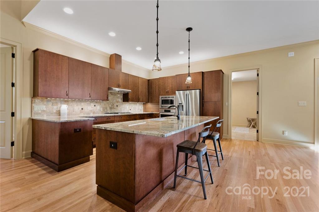 11 Chantilly Drive Asheville NC 28804
