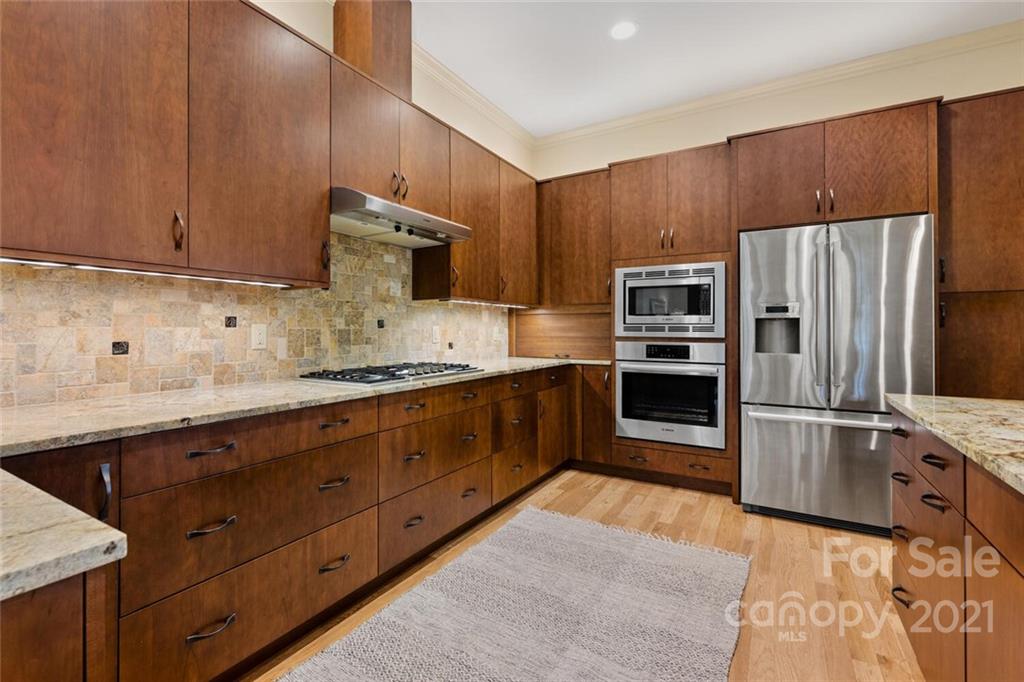 11 Chantilly Drive Asheville NC 28804