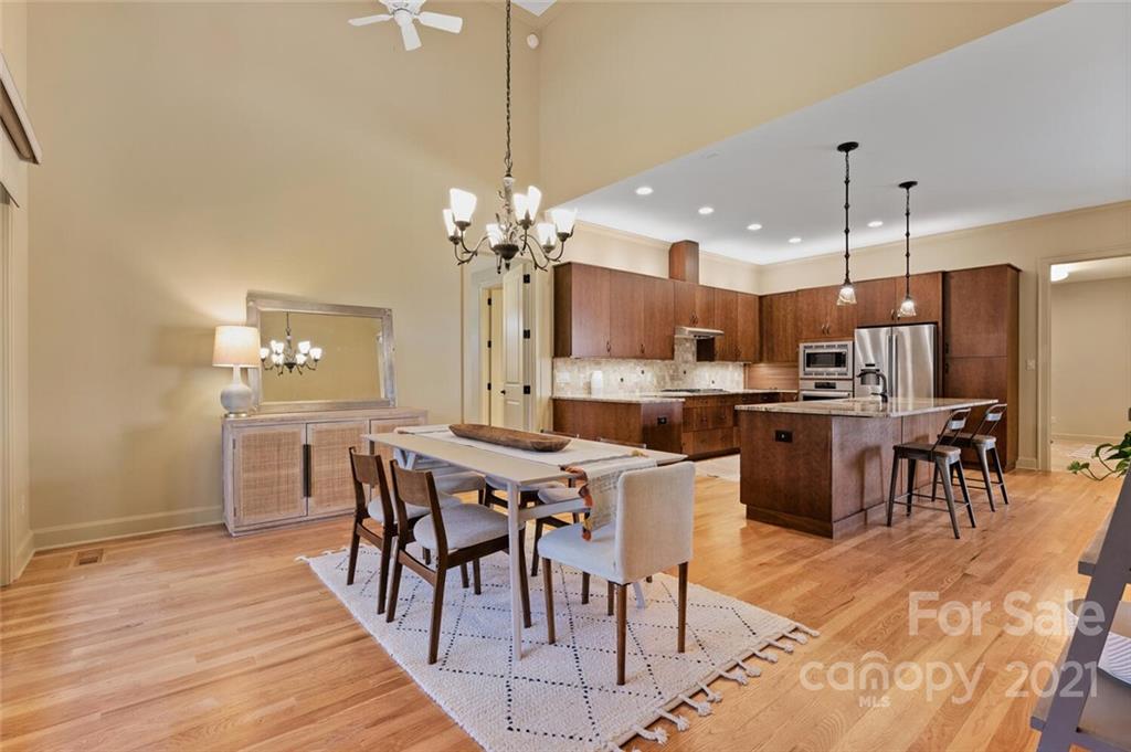 11 Chantilly Drive Asheville NC 28804